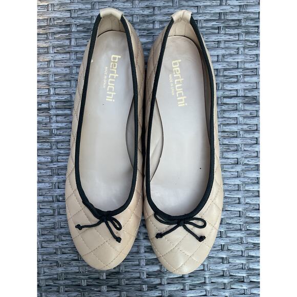 Bertuchi Womens Pink Quilted Round Toe Ballet Flats Size EU 40/US 9.5 - Picture 2 of 6